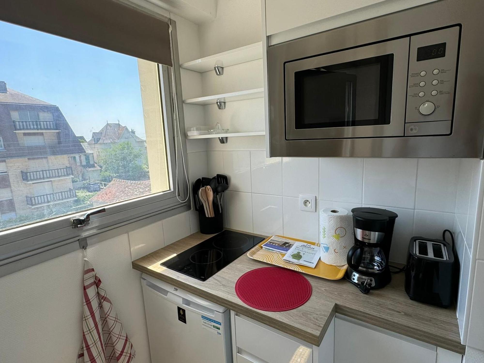 Studio Central A Cabourg Avec Balcon, Wifi Gratuit & Parking - Fr-1-487-372 מראה חיצוני תמונה